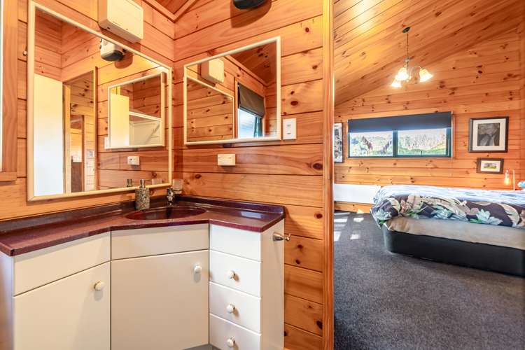 19 Carlow Grove Birchville_17