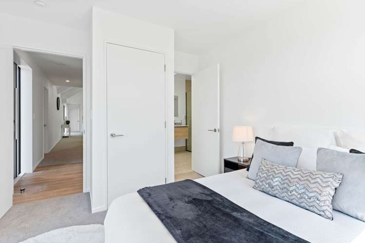 8 Molly Place Southbridge_13