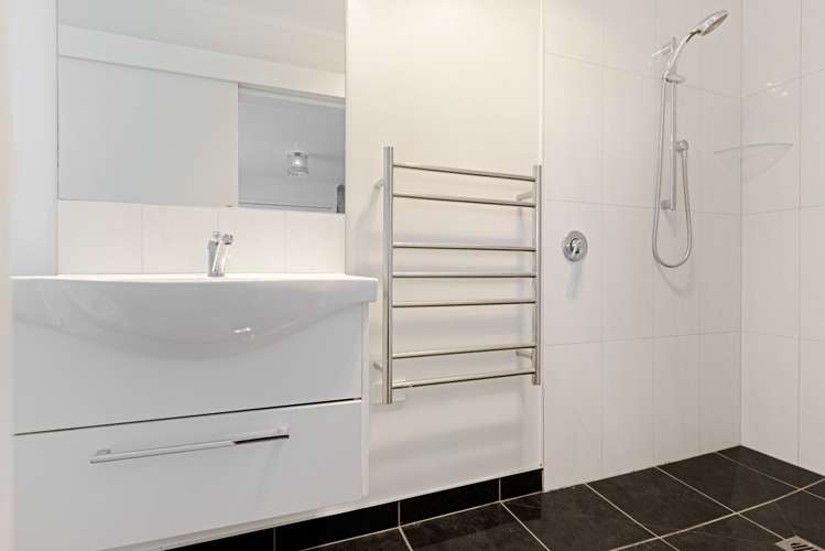 56 Meeanee Road Taradale_11