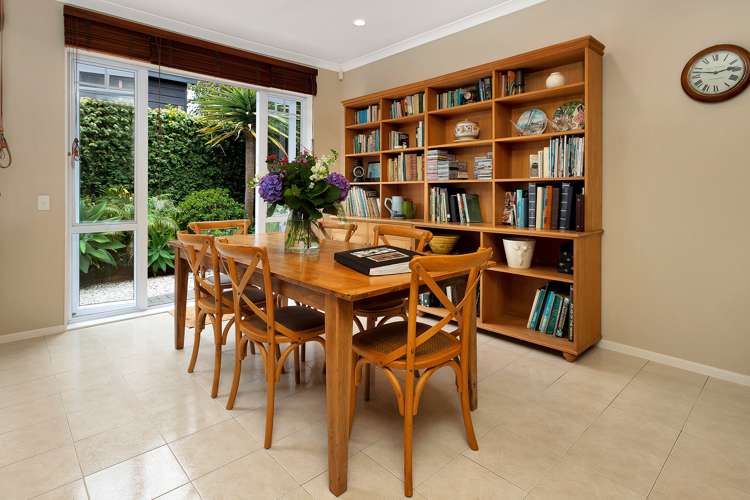 10b Raymond Street Point Chevalier_9