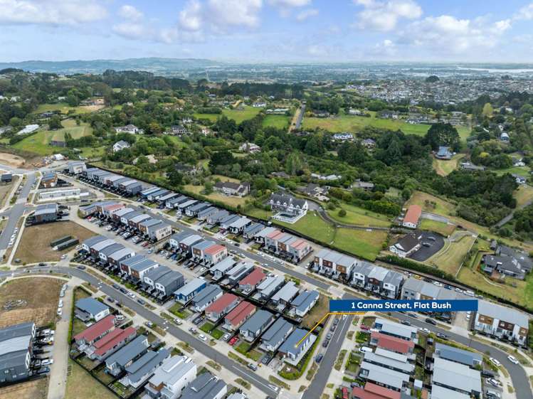 1 Canna Street Totara Park_16