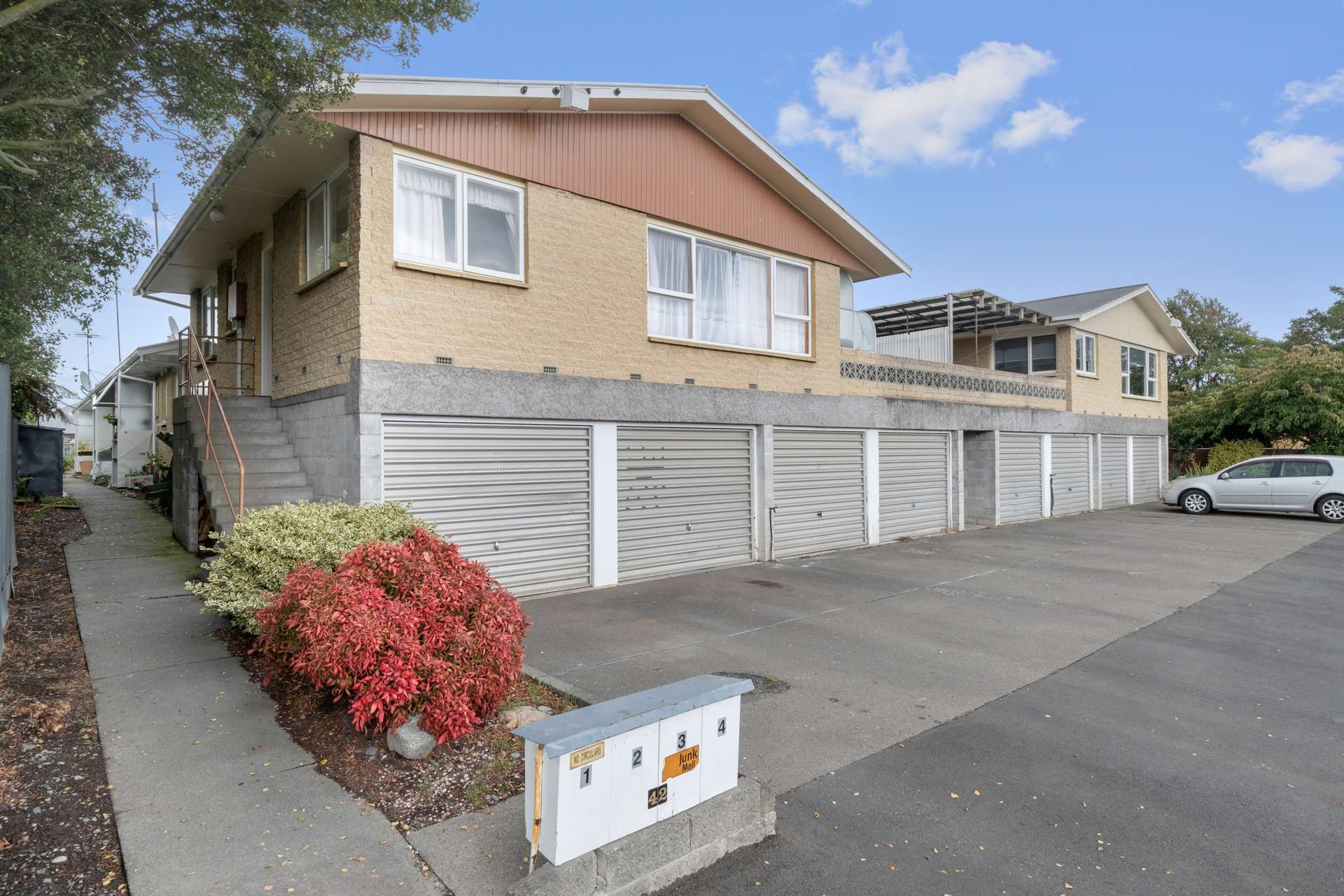 2/42 Aitken Street Ashburton_0