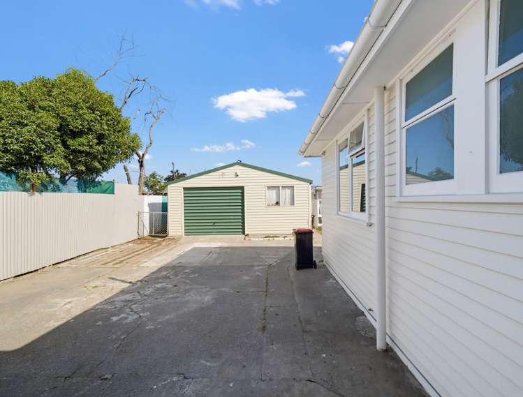 18 Wyatt Cres Onekawa_18