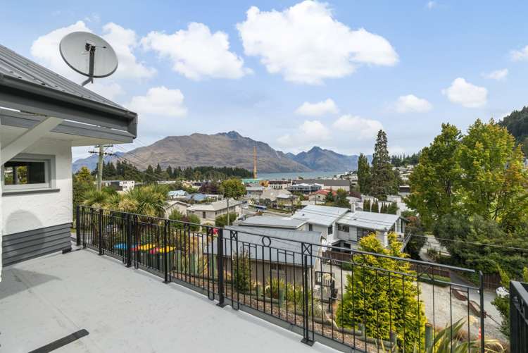 8 Turner Street Queenstown_22