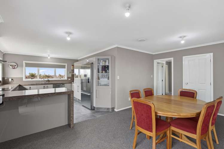 156 King Road Inglewood_19