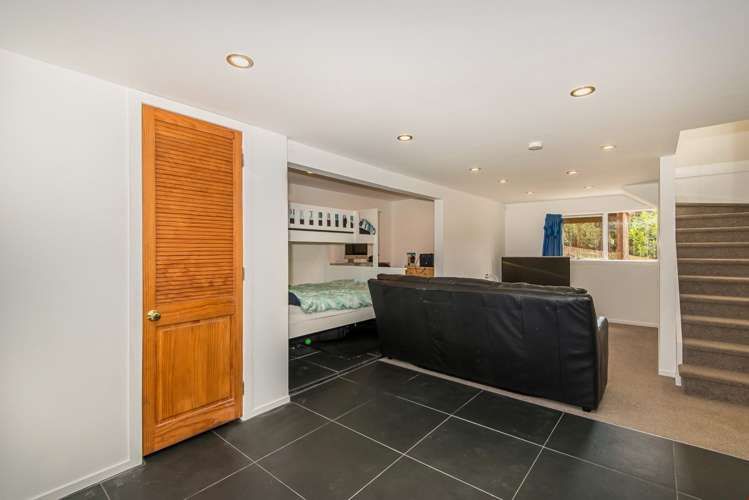 2/18 Puketitiro Street Glen Eden_17