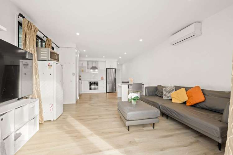 17 Ofanoa Lane Mount Roskill_2