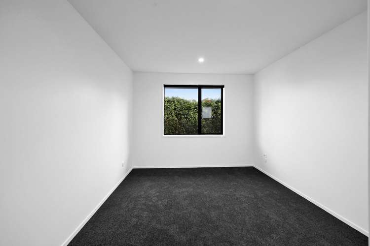 120 Seaview Road Westown_18