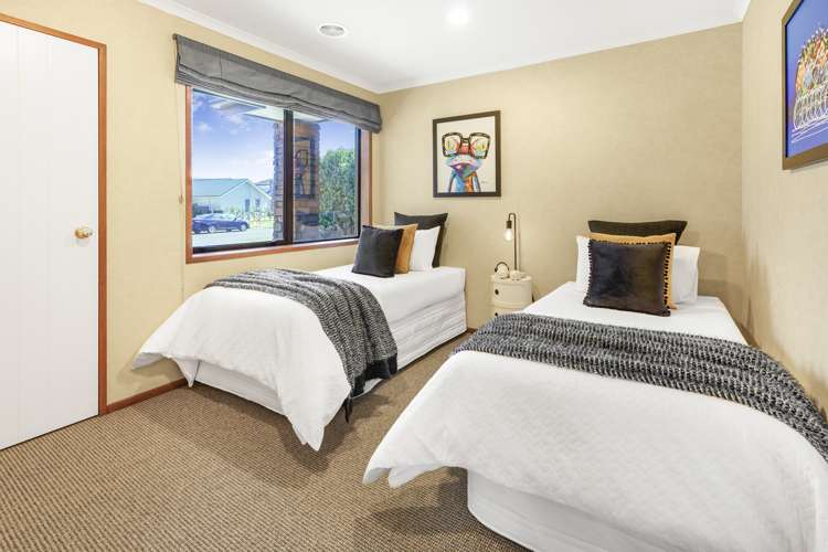 85 Huntington Drive Huntington_16