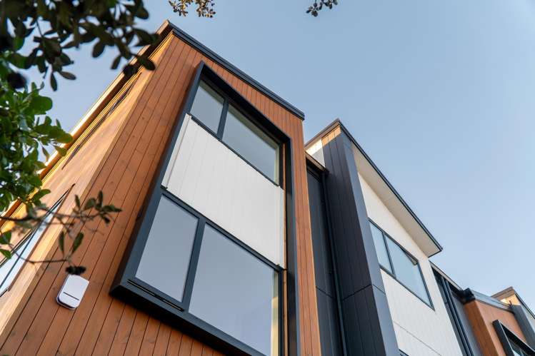 20/163-165 Lake Road_3