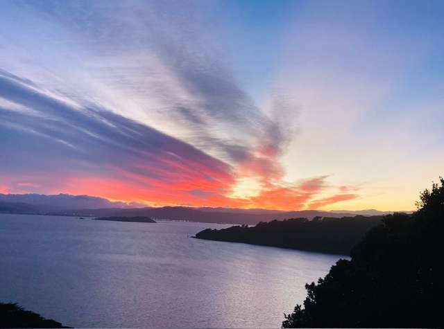 Wake up to stunning harbour views