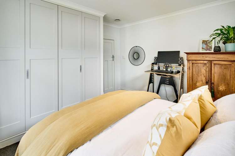 292 The Parade Island Bay_20