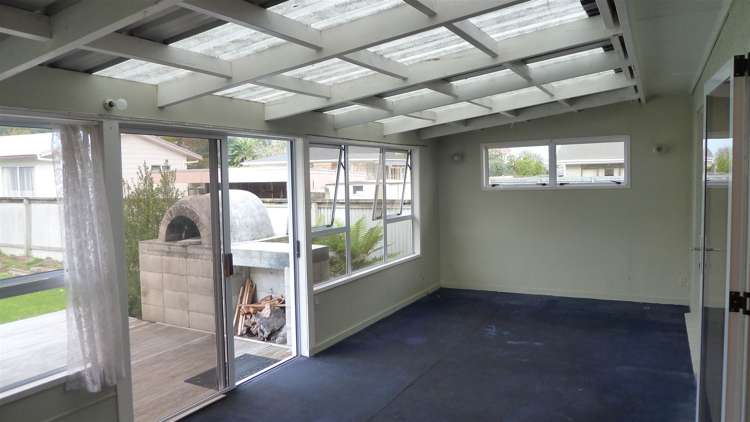 212 Heale Street Thames_12