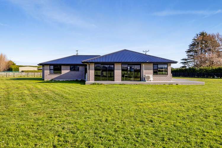 261 Ohangai Road Hawera_16