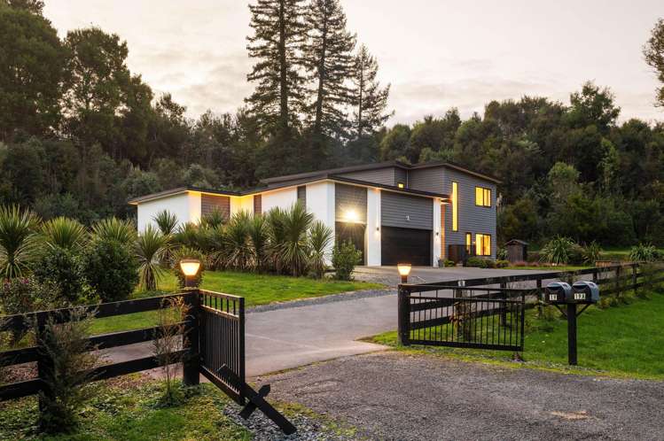 19 & 19A Annebrook Road_0