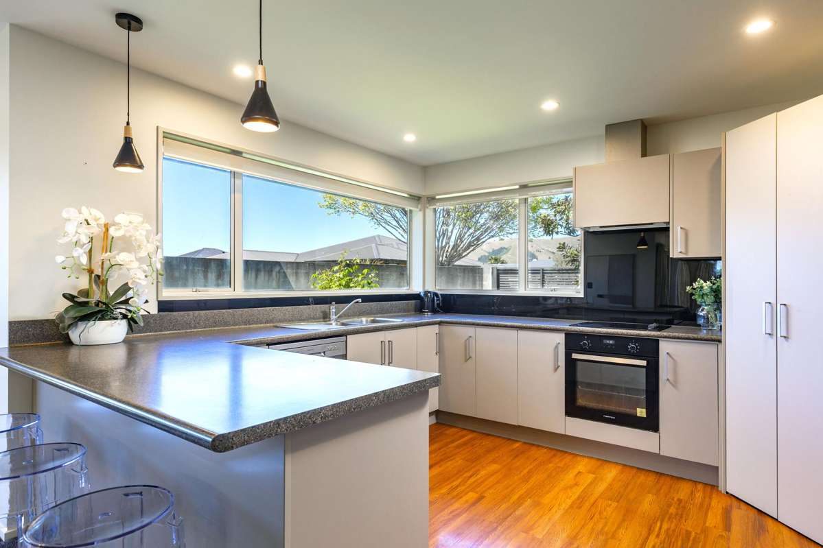 17 Puketea Place_4