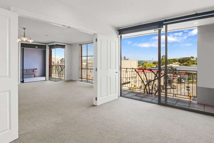 2/36 Victoria Road Devonport_5