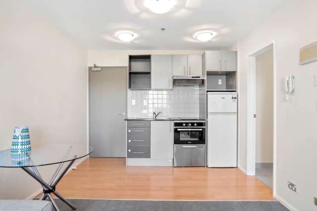 6d/17 Crown Lynn Place New Lynn_4