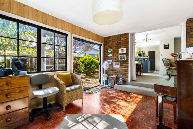 352 Cobham Drive Hillcrest_9