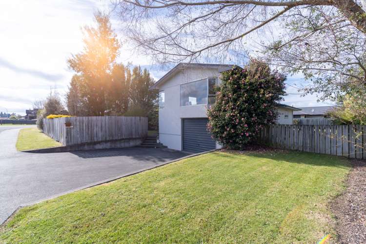 3 Thomson Place Te Anau_29