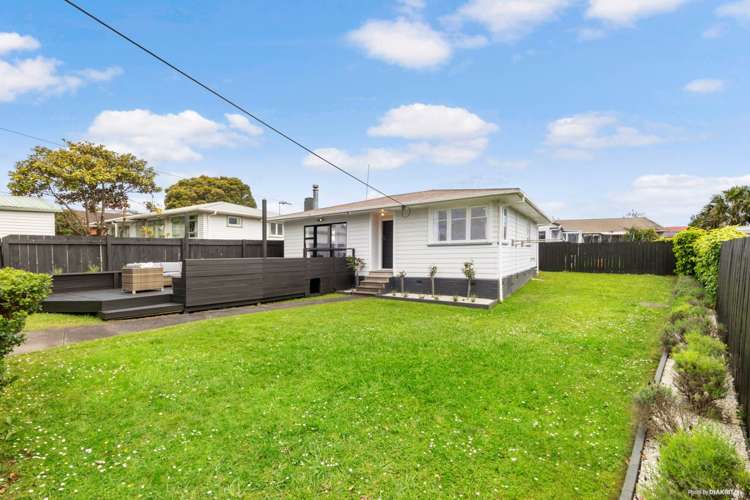 12 Duncan Avenue Te Atatu South_12