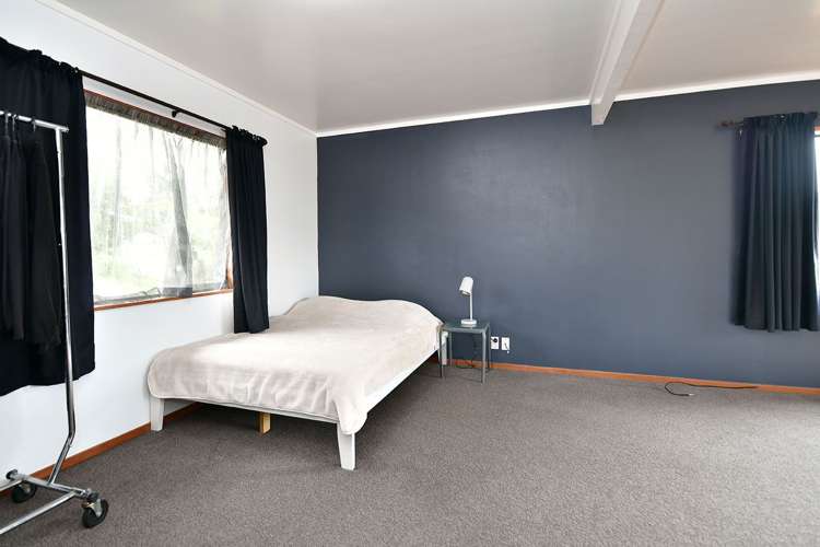 3 Higham Ferrers Place Red Beach_17