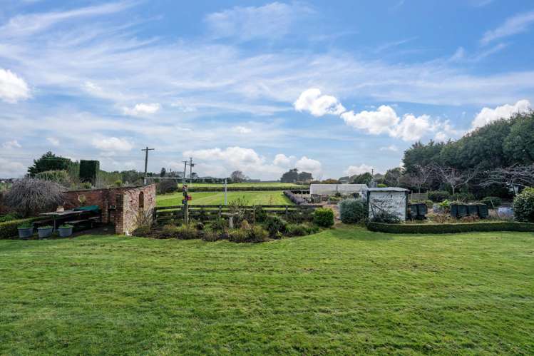 391 Bay Road West Plains_39