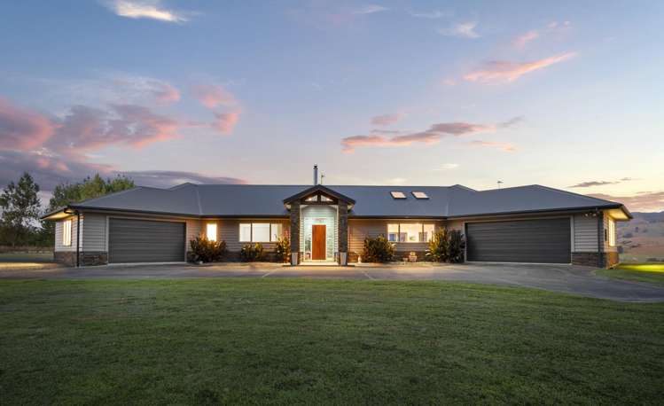 377 Pohangina Road_1