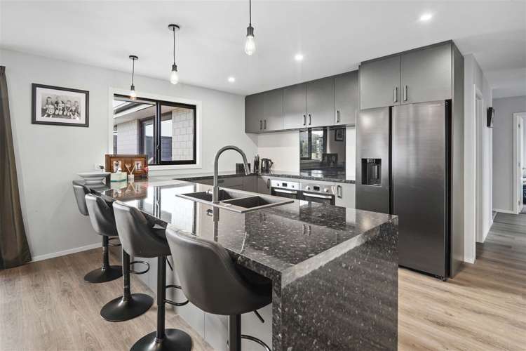 14 Quail Way Amberley_6