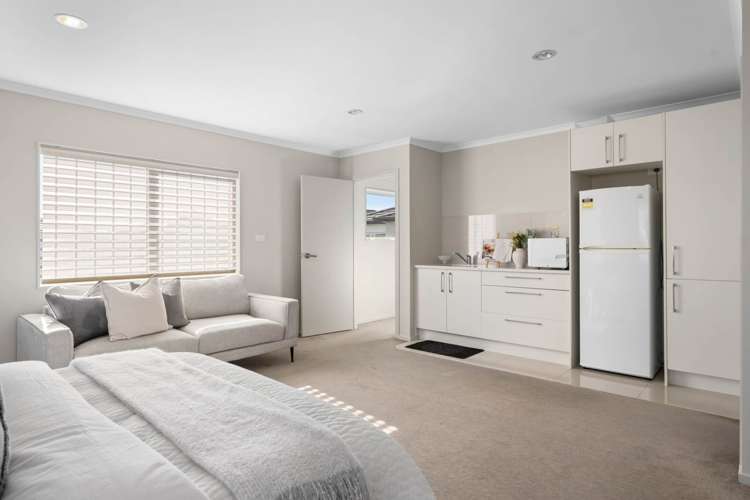 218 Murphys Road Flat Bush_17