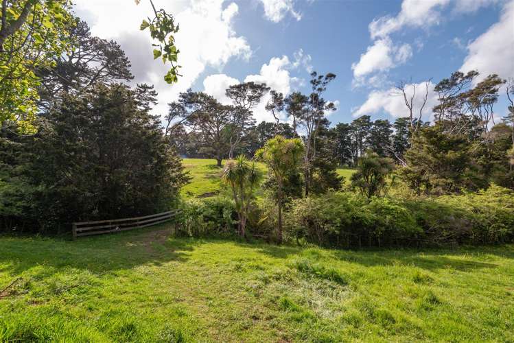 44 Wintour Road Waimauku_12