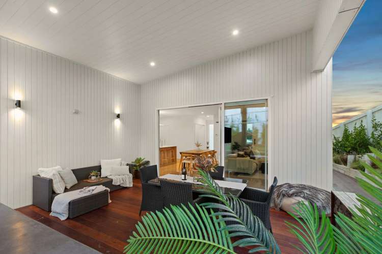 79 Whakaturou Crescent Pyes Pa_33