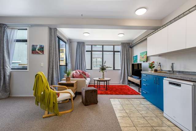 CITY LIVING AWAITS YOU