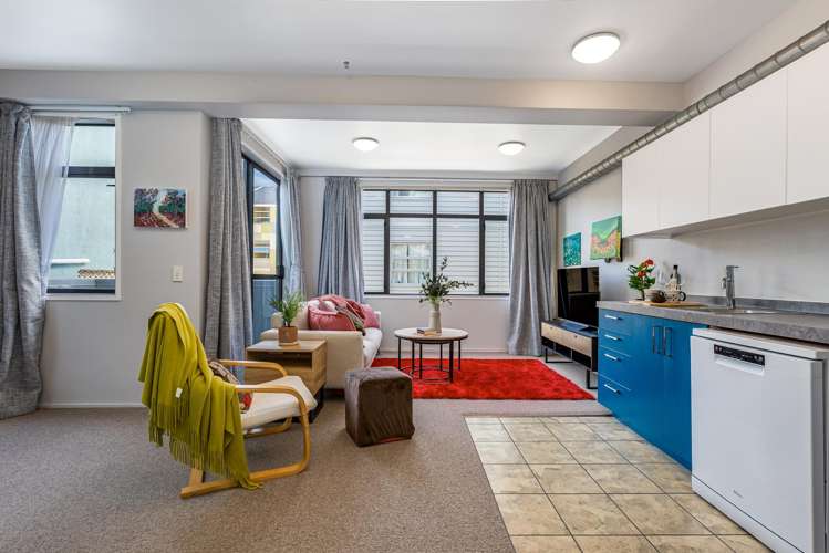 2/7 Hanson Street_0