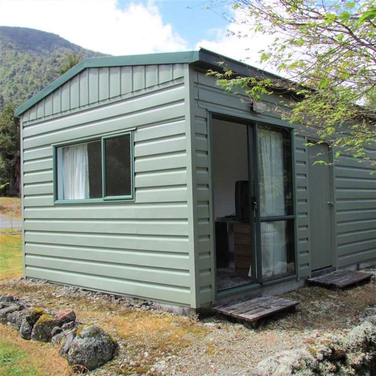 16 Stuart Street Lake Kaniere_11