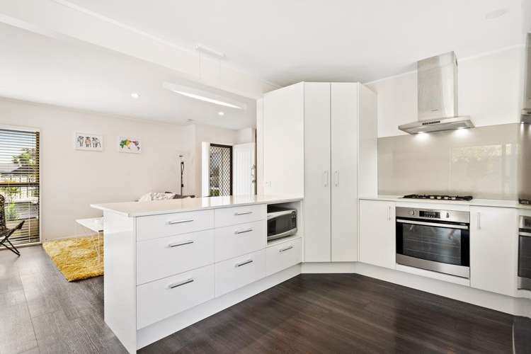 2/53 Taioma Crescent Te Atatu Peninsula_7