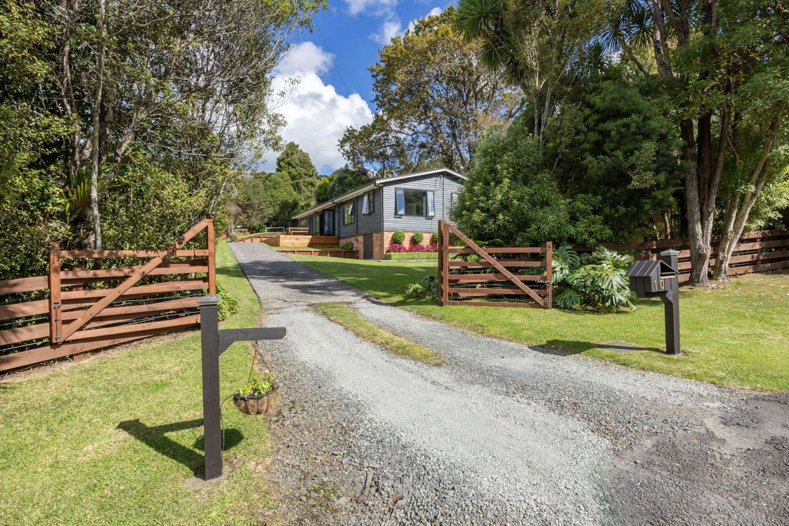 10 Rimu Road Oratia Waitakere City Houses for Sale One Roof