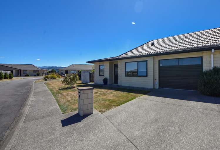 14 Ashmore Park Road Carterton_13