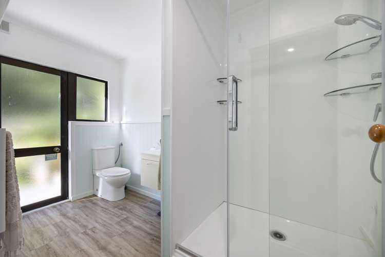 6 Te Papa Road Kawakawa Bay_13