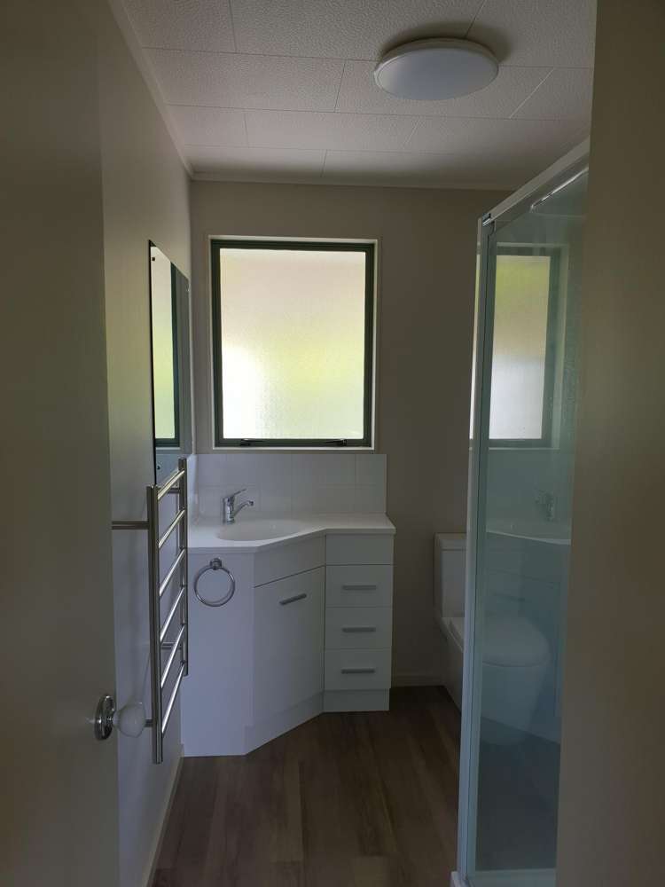 17 Makiri Street Helensville_11