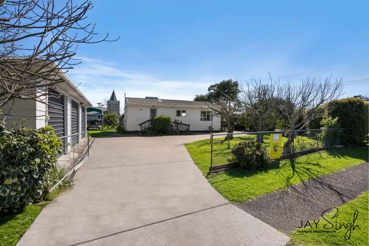 1 Banks Road Kawakawa Bay_11