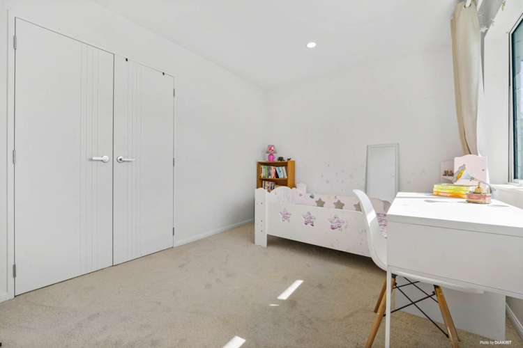 18a Peter Buck Road New Windsor_9