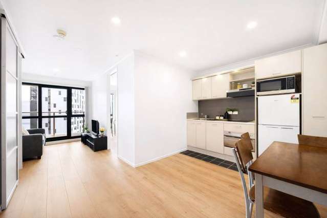 808/96 Symonds Street Grafton_2