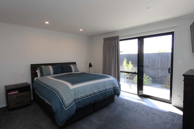 30 Catalina Crescent Burleigh_14