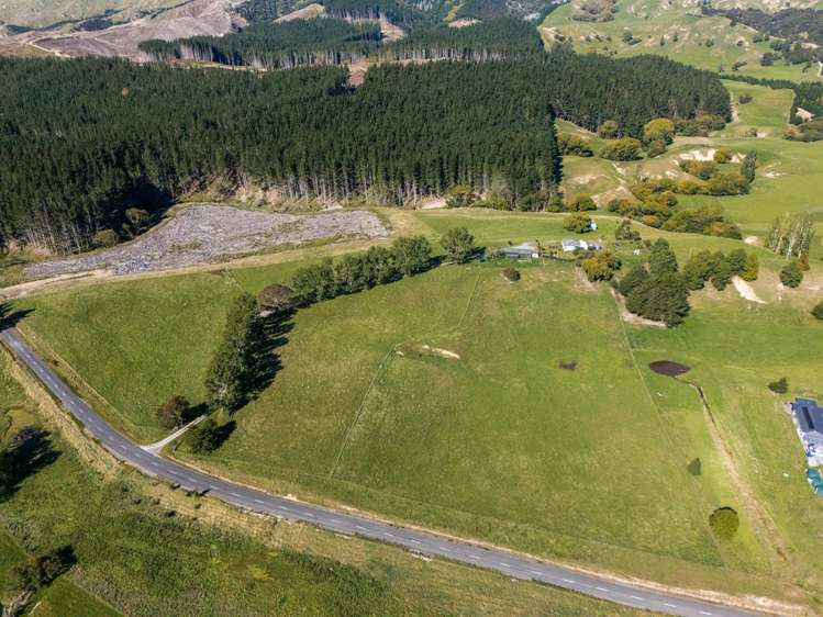 2033 Kahuranaki Road Kahuranaki_28