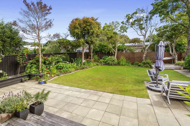 18 Whites Line West Woburn_10