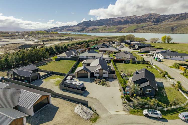 16 Pegasus Court, Mount Pisa_3