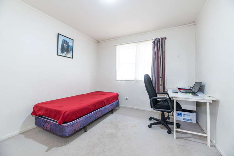 6 Dovey Place Massey_12