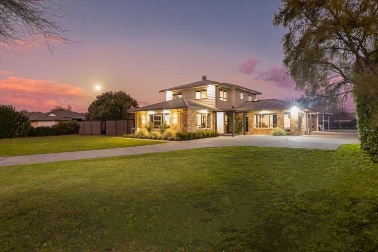 165 The Oaks Drive Leamington_33