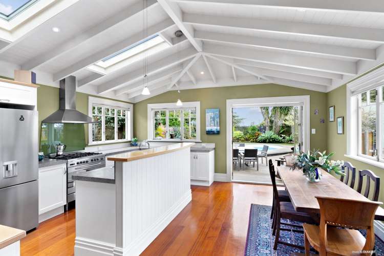 196 Carrington Road Mount Albert_2